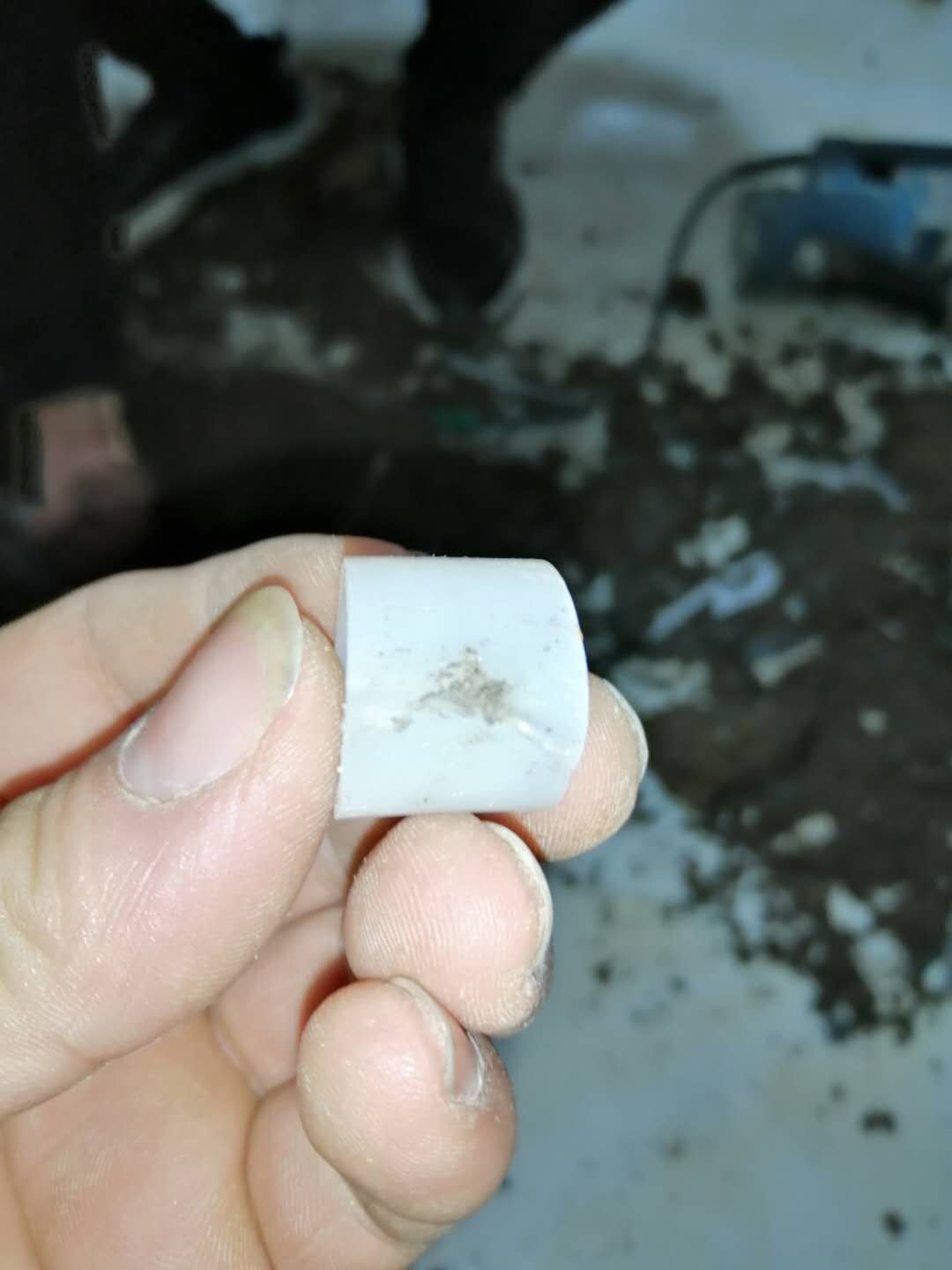 咸丰家里地暖漏水了怎么办？